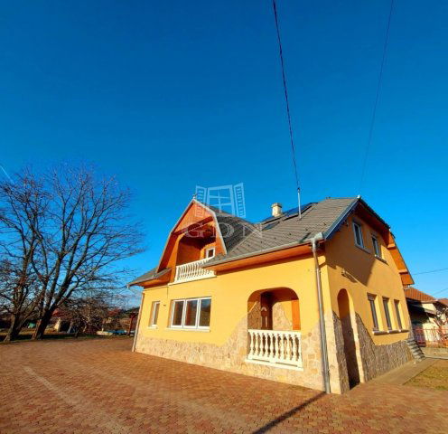 Eladó családi ház, Inárcson 129.9 M Ft, 5 szobás