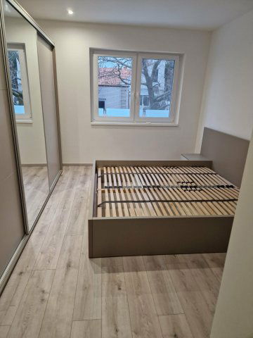 Kiadó téglalakás, albérlet, Pécsett 400 E Ft / hó, 2+1 szobás