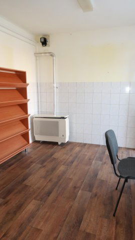 Kiadó üzlethelyiség, Nyíregyházán 70 E Ft / hó, 1 szobás