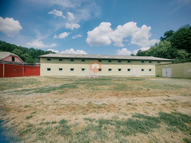Eladó családi ház, Komlón 90 M Ft, 5 szobás