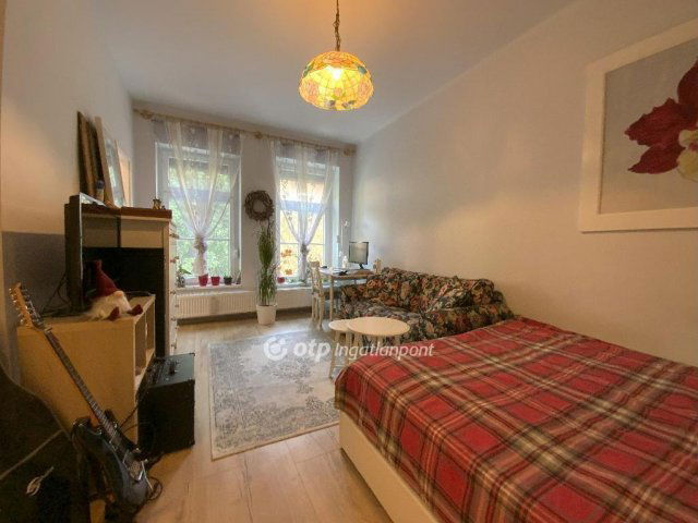 Eladó téglalakás, Budapesten, VII. kerületben 54.9 M Ft