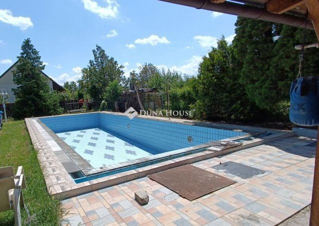 Eladó családi ház, Vonyarcvashegyen, Fő utcában 217.5 M Ft