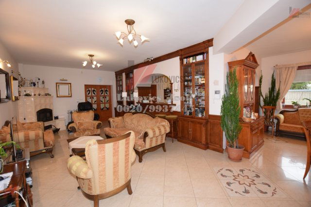 Eladó családi ház, Debrecenben 335 M Ft, 5+2 szobás