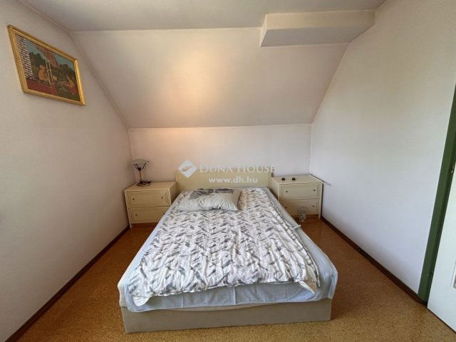 Eladó családi ház, Érsekcsanádon 60 M Ft, 3 szobás