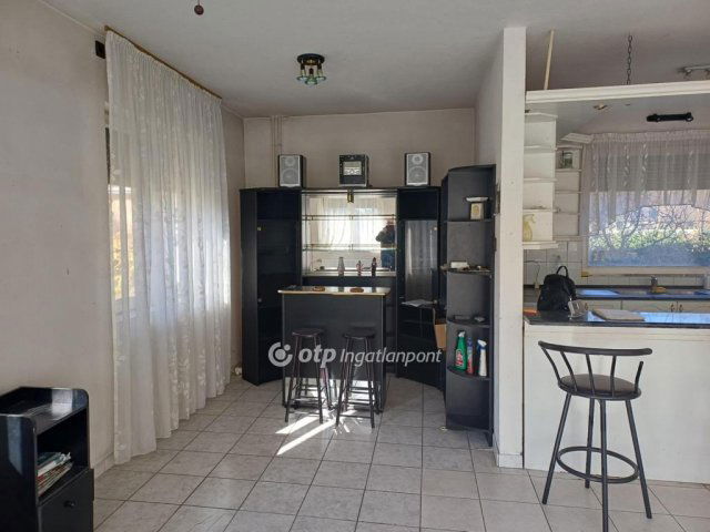 Eladó családi ház, Budapesten, XVIII. kerületben 99 M Ft