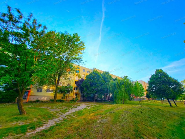 Eladó panellakás, Győrött 47.5 M Ft, 2 szobás
