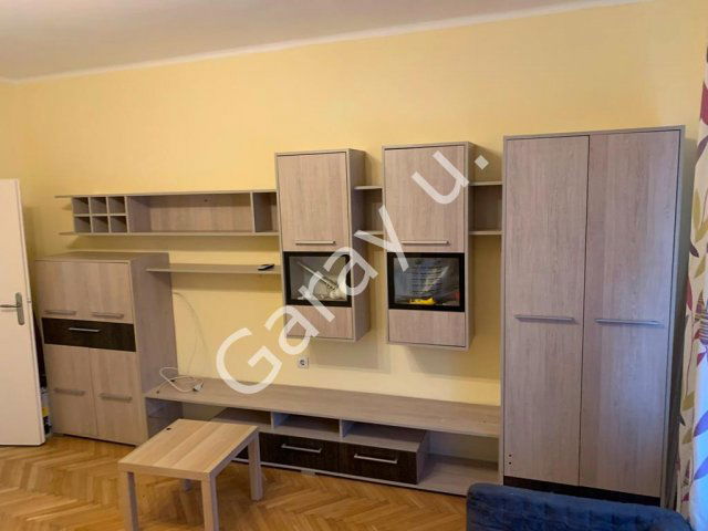 Eladó téglalakás, Pécsett, Garay utcában 39 M Ft, 1 szobás