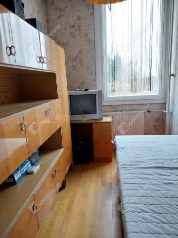 Eladó panellakás, Kőszegen 34 M Ft, 3 szobás
