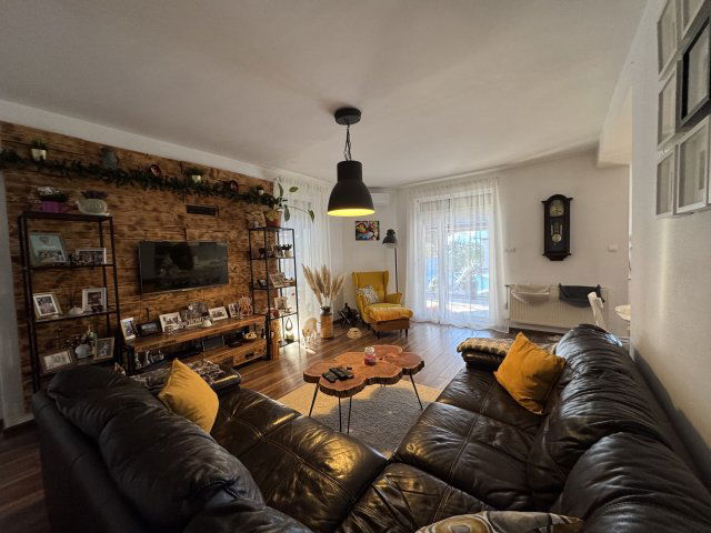 Eladó családi ház, Enyingen 99.9 M Ft, 3 szobás