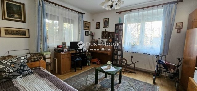 Eladó családi ház, Budakeszin 240 M Ft, 5 szobás