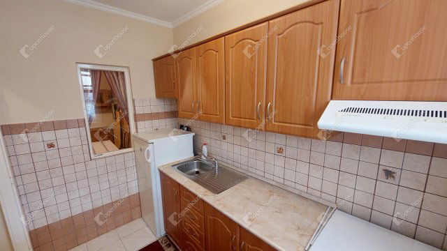 Eladó családi ház, Oroszlányban 53.9 M Ft, 3 szobás