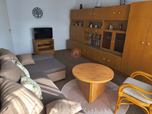 Kiadó panellakás, albérlet, Pécsett 150 E Ft / hó, 2 szobás