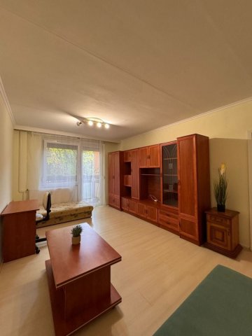 Kiadó panellakás, albérlet, Debrecenben 200 E Ft / hó, 3 szobás