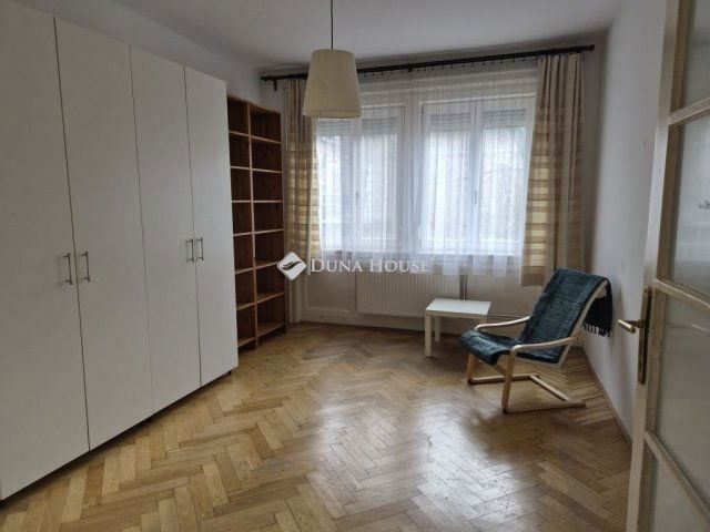 Eladó téglalakás, Budapesten, III. kerületben 140.5 M Ft