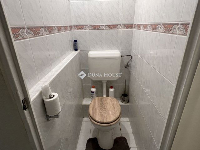 Eladó panellakás, Székesfehérvárott 44.9 M Ft, 2 szobás