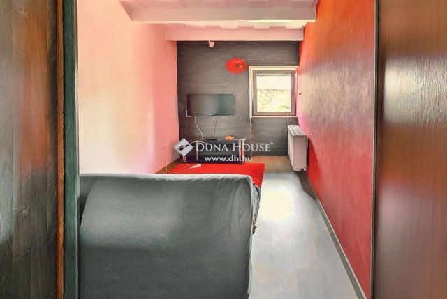 Eladó családi ház, Mendén 153 M Ft, 4 szobás