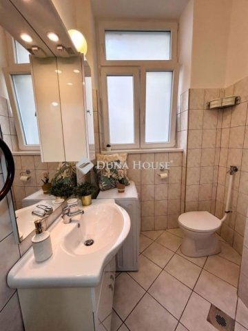 Eladó téglalakás, Budapesten, V. kerületben 84 M Ft, 2 szobás