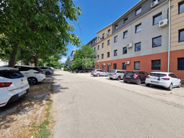 Kiadó iroda, Székesfehérvárott 208 E Ft / hó