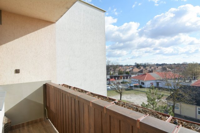 Eladó téglalakás, Kecskeméten 48 M Ft, 2 szobás