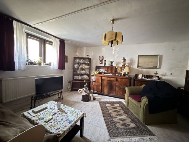 Eladó családi ház, Pécsett 79.9 M Ft, 4 szobás