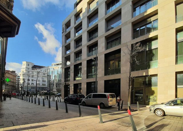 Kiadó üzlethelyiség, Budapesten, V. kerületben, Szervita téren