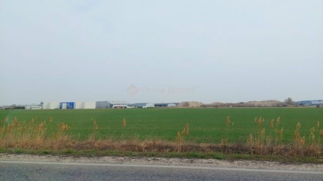 Eladó ipari ingatlan, Szigetszentmiklóson 1773.972 M Ft