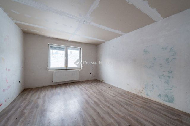 Eladó családi ház, Miskolcon 39.9 M Ft, 7 szobás