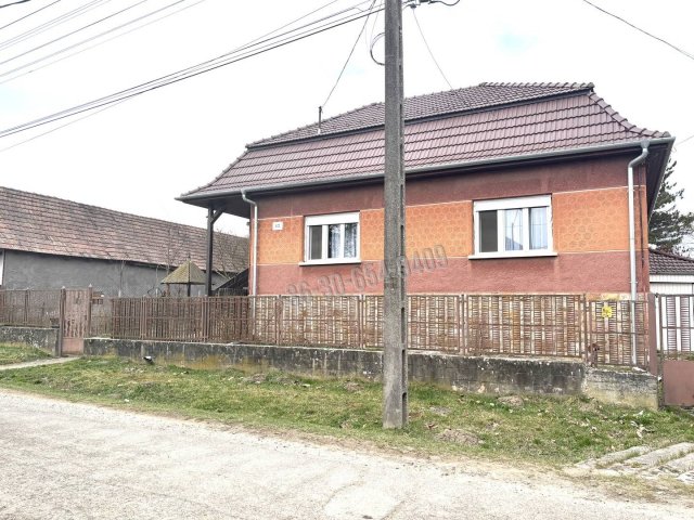 Eladó családi ház, Mohorán 28.5 M Ft, 4 szobás