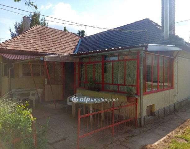 Eladó családi ház, Dalmandon 24.99 M Ft, 4 szobás