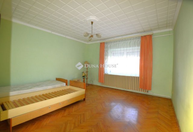 Eladó családi ház, Lókúton 59 M Ft, 3 szobás