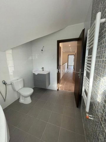 Eladó ikerház, Budapesten, XVI. kerületben 179.9 M Ft, 5 szobás