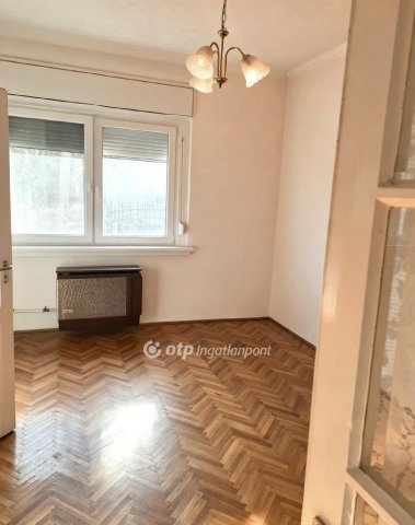Eladó családi ház, Szabadszálláson 29.7 M Ft, 2 szobás