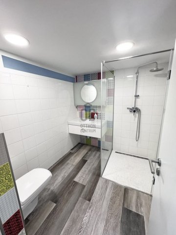 Eladó téglalakás, Budapesten, VII. kerületben 75.9 M Ft