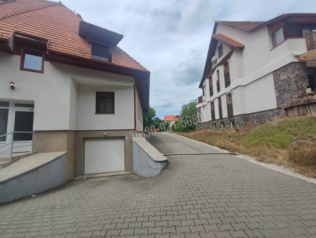 Eladó téglalakás, Gödöllőn, Nagyboldogasszony téren 89.2 M Ft