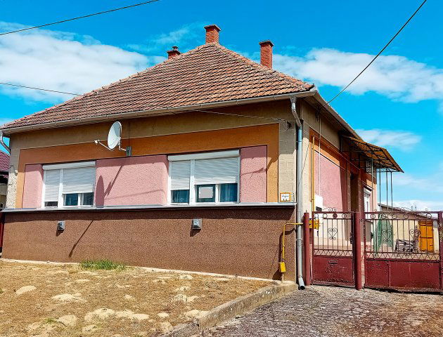 Eladó családi ház, Rakamazon 23.5 M Ft, 3 szobás