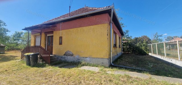 Eladó családi ház, Farmoson 23.9 M Ft, 3 szobás
