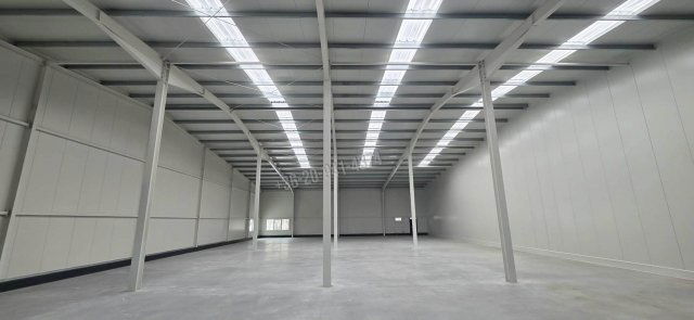 Kiadó ipari ingatlan, Alsónémediben 1548 E Ft / hó