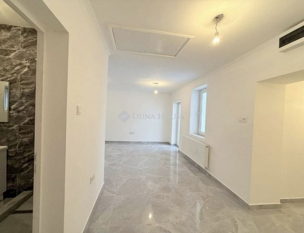 Eladó sorház, Pécelen 59 M Ft, 3 szobás / költözzbe.hu