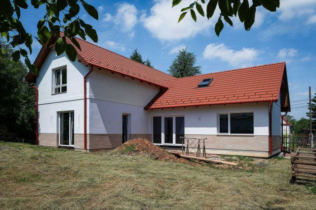 Eladó családi ház, Nagykovácsiban 235 M Ft, 5 szobás