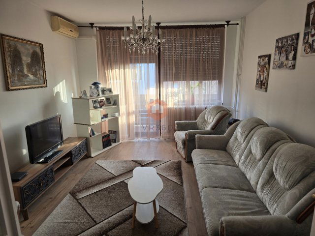 Eladó panellakás, Pécsett, Kacsóh Pongrác utcában 81.9 M Ft