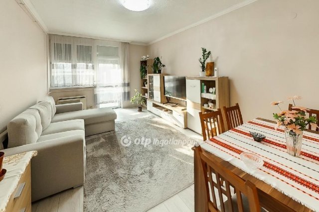 Eladó téglalakás, Egerben 43 M Ft, 2 szobás