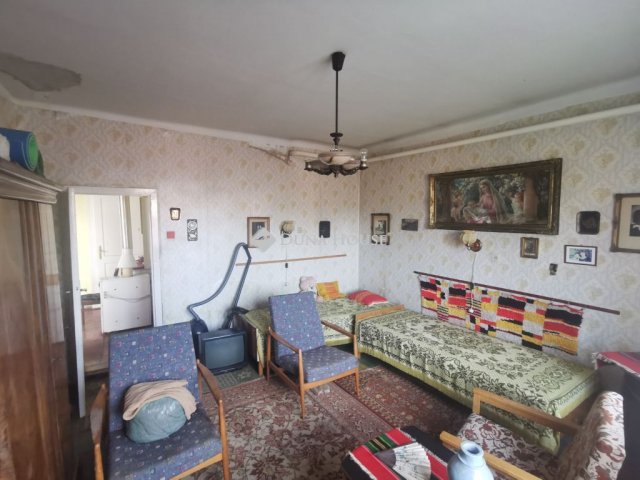 Eladó családi ház, Esztergomban, Bocskai soron 33.5 M Ft