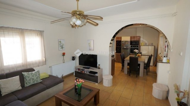Eladó családi ház, Zalaegerszegen 84.9 M Ft, 5 szobás