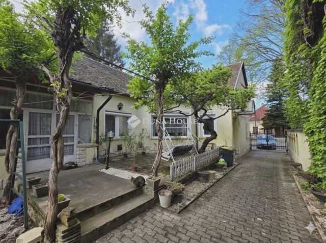 Eladó családi ház, Bonyhádon, Kossuth Lajos utcában 59.99 M Ft