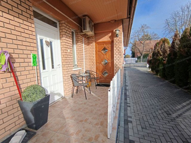 Eladó ikerház, Mosonmagyaróváron 74.9 M Ft, 2 szobás