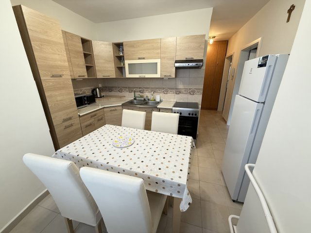 Kiadó panellakás, albérlet, Pakson 150 E Ft / hó, 2 szobás