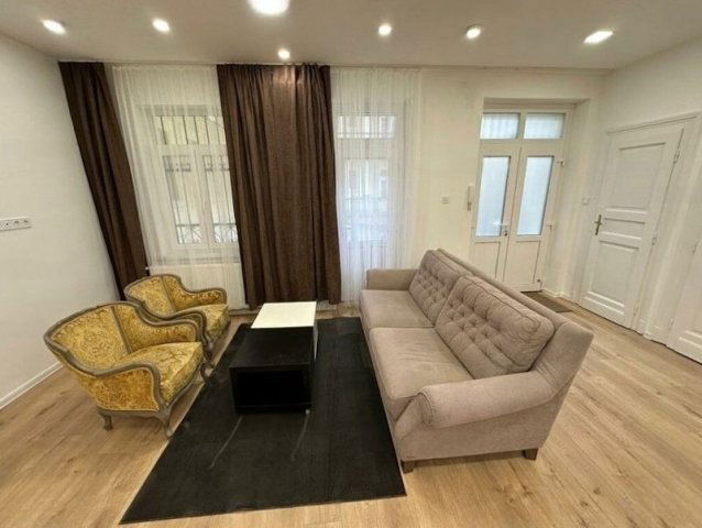 Kiadó téglalakás, albérlet, VIII. kerületben, Vajda Péter utcában