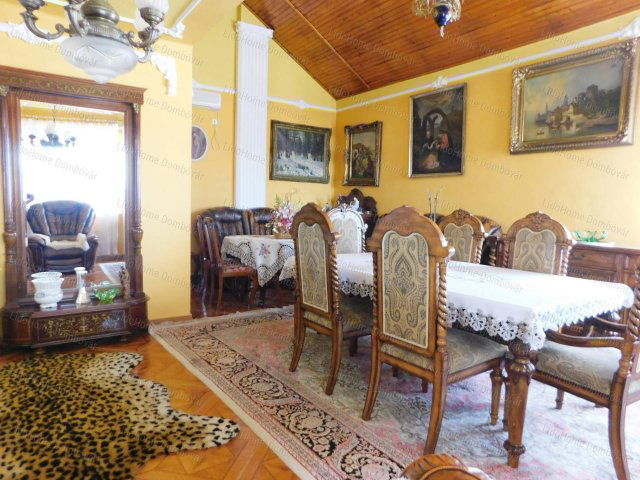 Eladó családi ház, Dombóváron 52 M Ft, 5 szobás