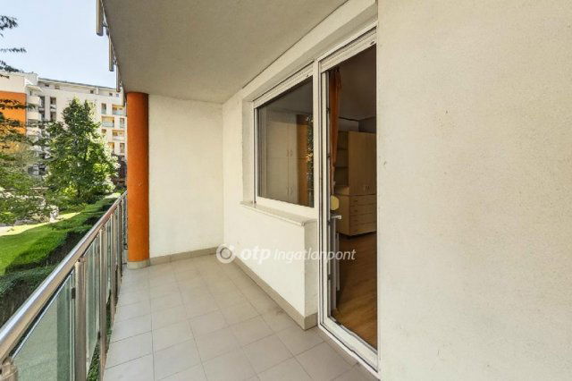 Eladó téglalakás, Budapesten, XI. kerületben 69.9 M Ft, 1 szobás