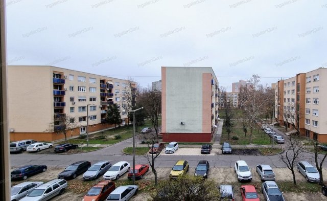 Eladó panellakás, Kecskeméten 39.5 M Ft, 2 szobás